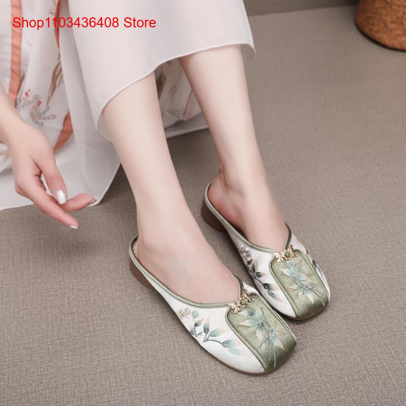 New Embroidered Slippers for H - Ethnic Fashion recension och pris