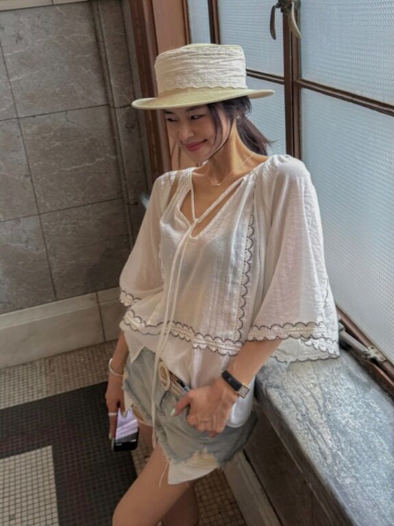Korean Style Patchwork Lace-Up - Ethnic Fusion Fashion recension och pris