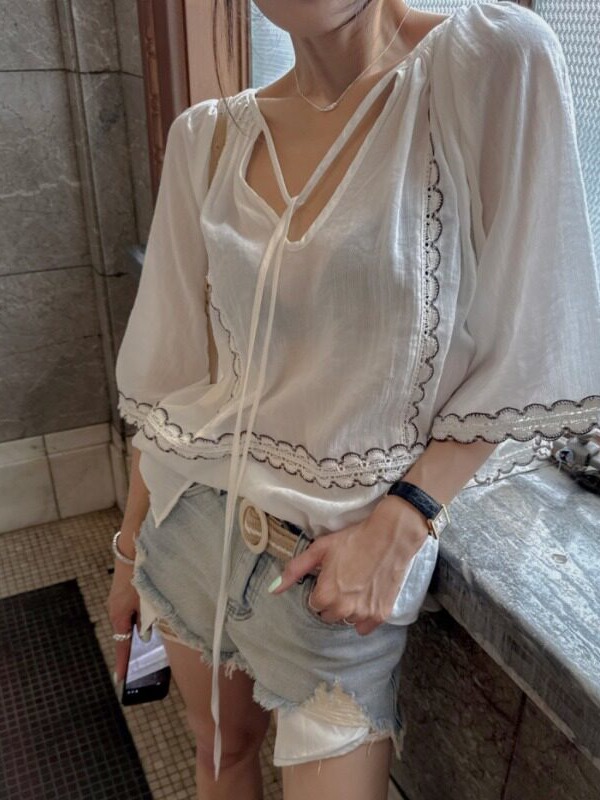 Korean Style Patchwork Lace-Up - Ethnic Fusion Fashion recension och pris